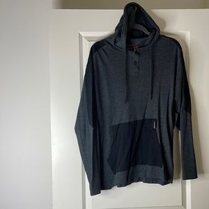 Large airwalk light weight hooded shirt